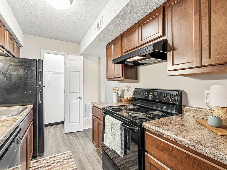 10 West Apartments — Photo 19