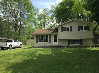 9131 Hutchins Rd, White Lake, MI