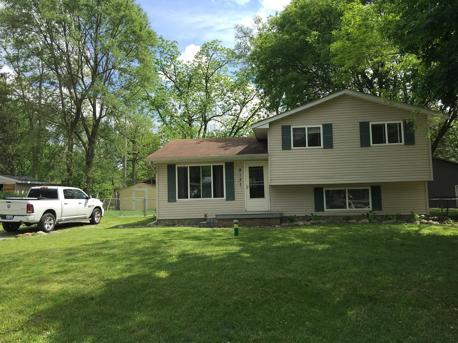 9131 Hutchins Rd photo 1