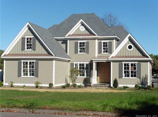 2 Doe Holw, Trumbull, CT 06611