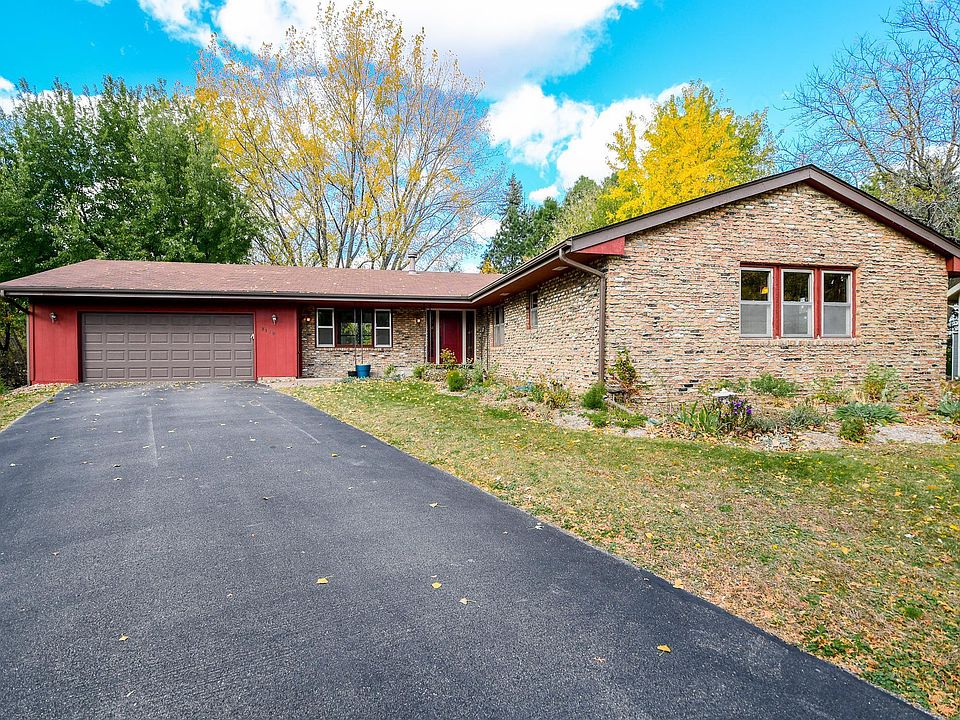1st image of 3110 Red Oak Cir N