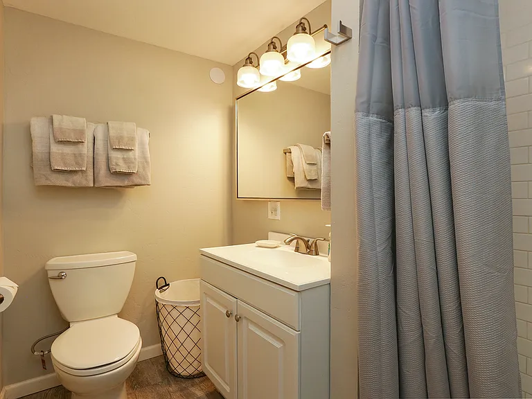 600 SW Dawnview Ct — Photo 17