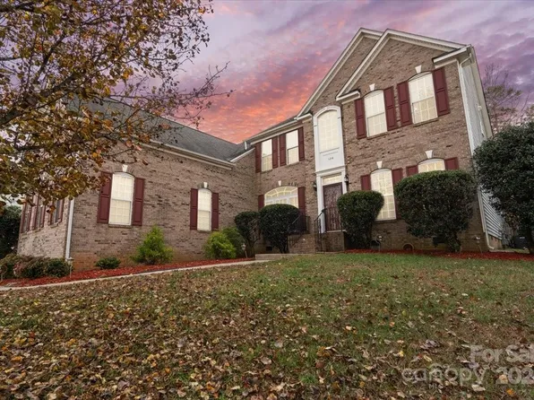 129 Winterbell Dr, Mooresville, NC 28115