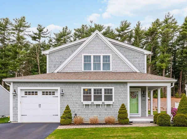 66 Fairway Dr, Kingston, MA 02364