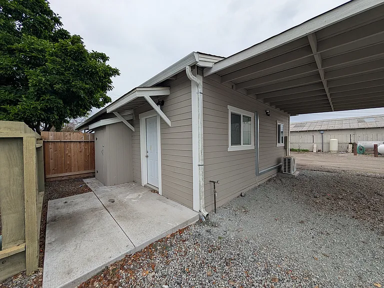 Gilman Rd — Photo 1