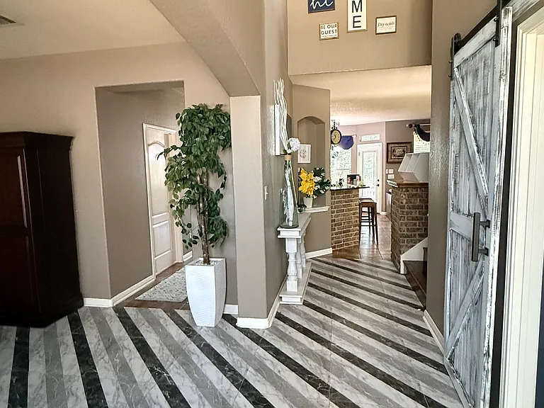 22211 Covella Ct — Photo 8