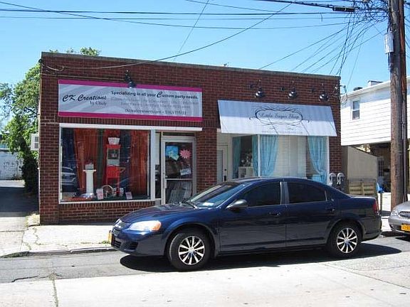 5th image of 161 Rockaway Ave