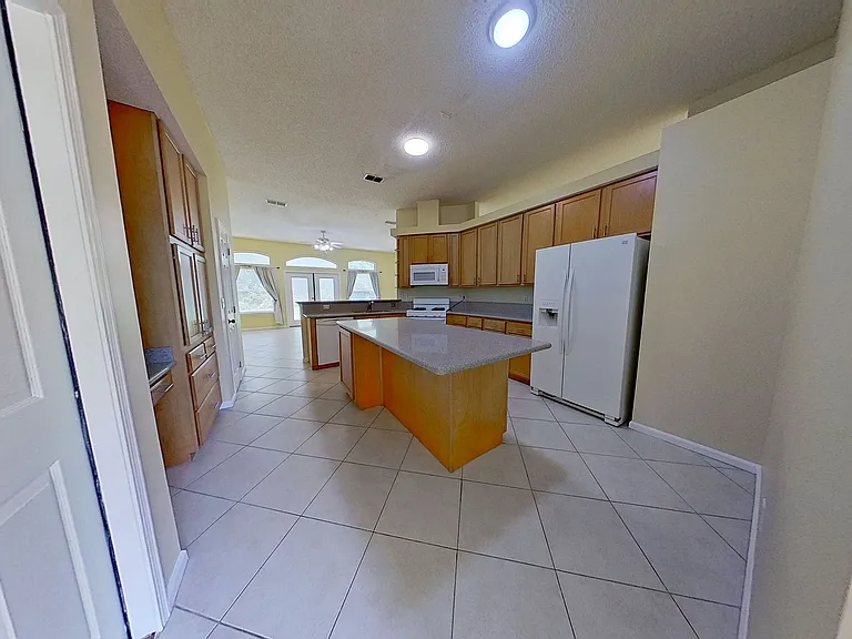 12404 Hatton Chase Ln W — Photo 9