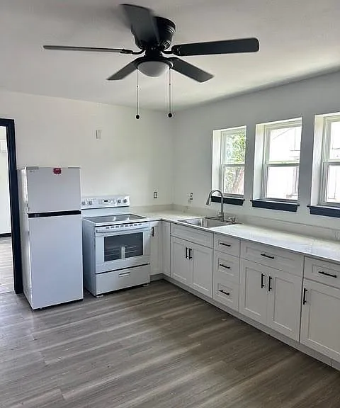 6812 Avenue Q #C — Photo 3