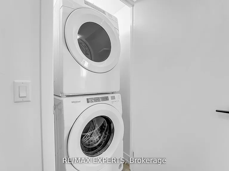 55 Duke St W #502 — Photo 25