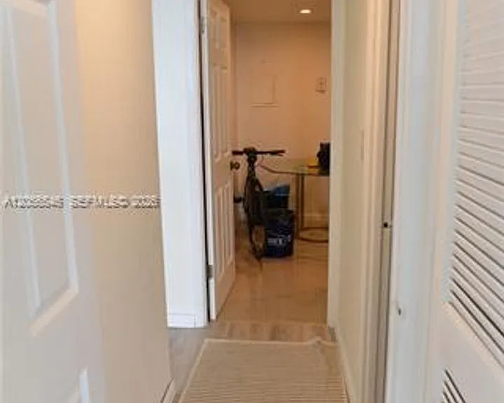 5555 Collins Avenue Cu #8K — Photo 19