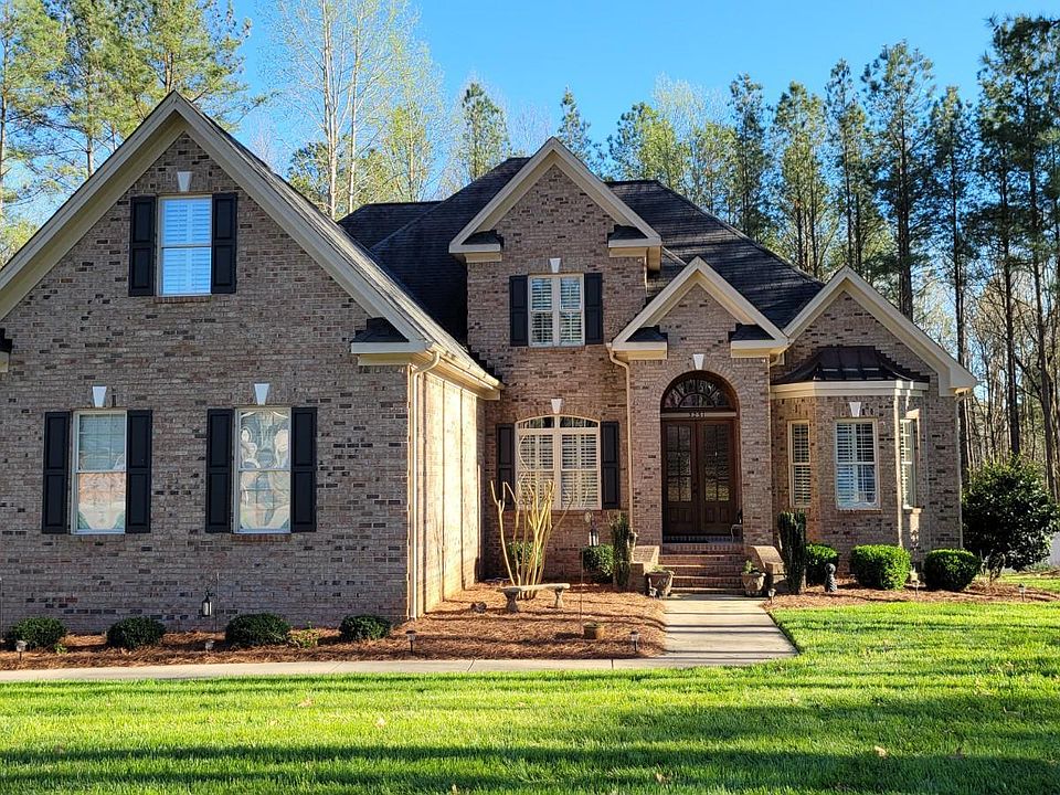 3251 Oak Leaf Drive, Rocky Mount, NC 27804 Zillow