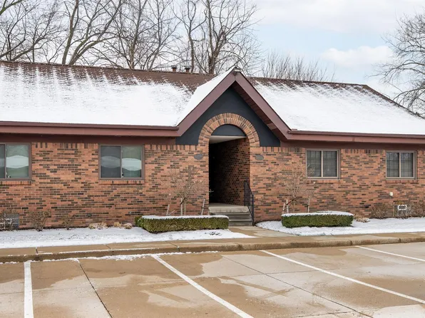 38592 Harrison Creek Ct, Harrison Township, MI 48045
