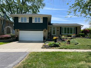 6532 151st St, Oak Forest, IL 60452