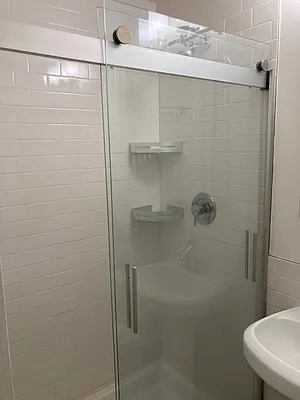 Rented by Aurous Realty LLC | media 8