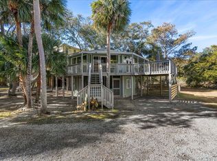 613 Pompano St, Edisto Island, SC 29438