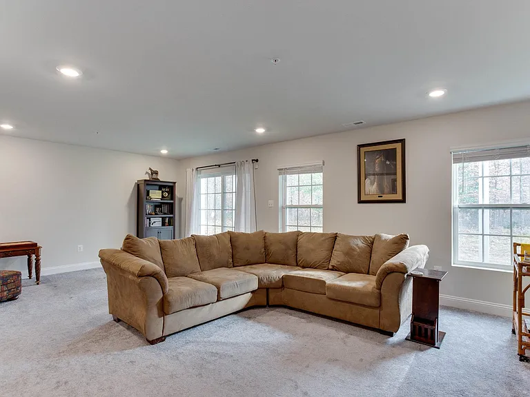 1295 Orchid Rd — Photo 36