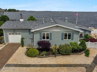 16 Cove Rd W, Bayville, NJ 08721