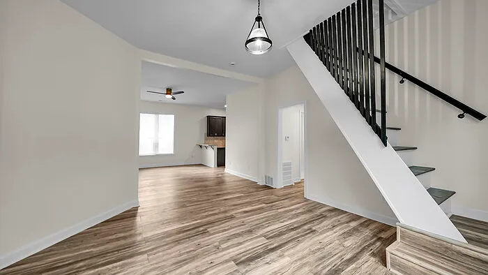 3 bed, 2.0 bath, $2,200 — Photo 2