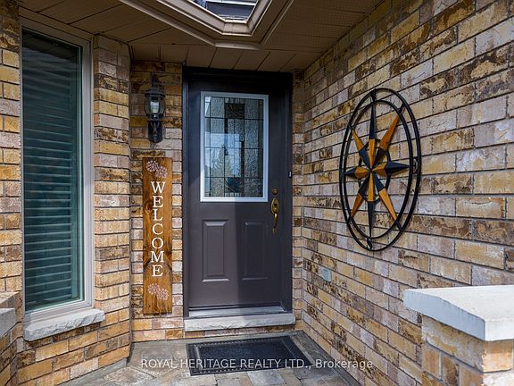 4th image of 43 Huntingwood Cres