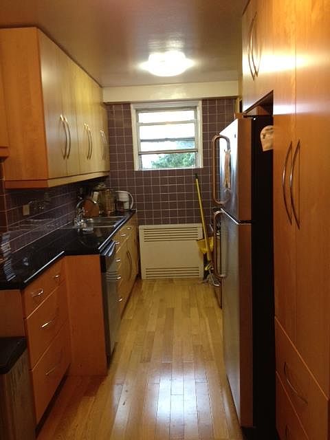 2nd image of 5700 Arlington Ave APT 4C