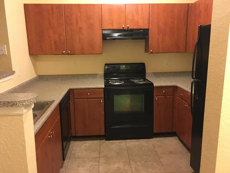304 E South St #6025 — Photo 11