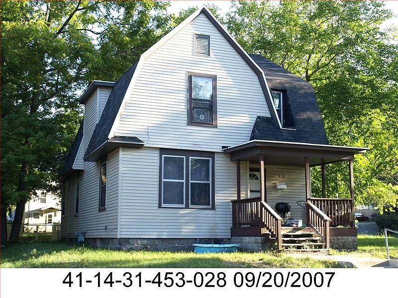 1st image of 453 Woodlawn St SE