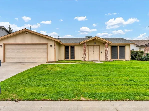 2606 S Conyer Street, Visalia, CA 93291
