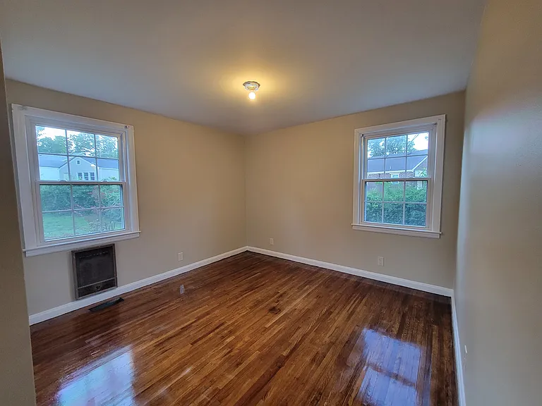 200 Graylynn Dr — Photo 10