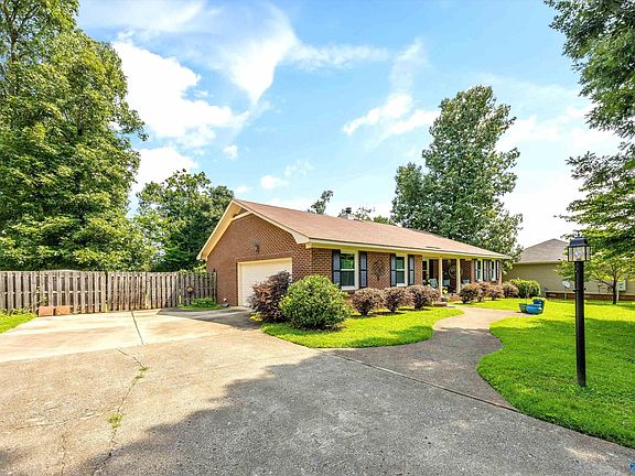 2nd image of 109 Laurel Oak Rd