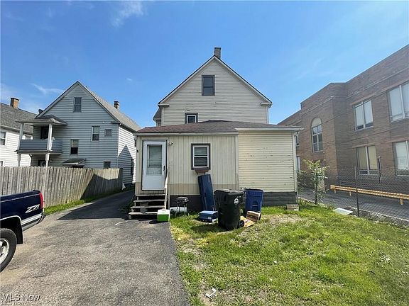 3rd image of 6807 Worley Ave