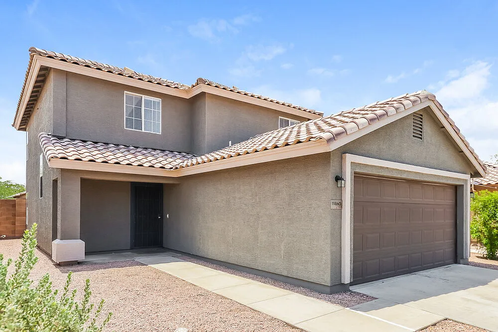 4 bed, 2.0 bath, 1832 sqft, $1,900 — Photo 4