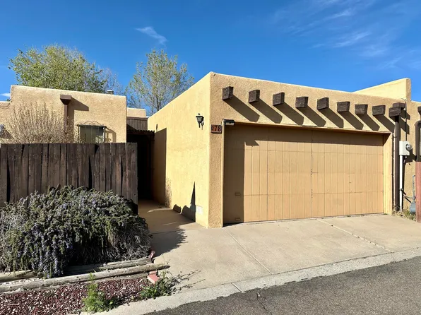 78 Calle San Blas NE, Albuquerque, NM 87109