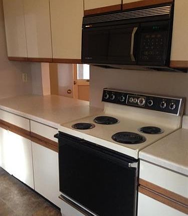 5th image of 29 Garden Villa Dr