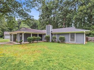 6 Bellows Ct, Greensboro, NC 27407