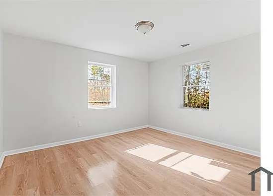2933 Columbus Rd — Photo 10