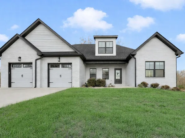 4 Evergreen Trl, Burns, TN 37029