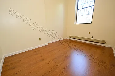 Rented by Genik Group Corp