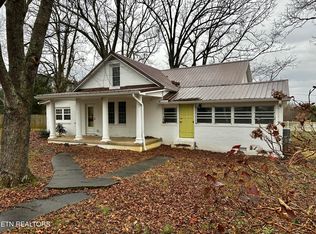 104 Helms Dr, Madisonville, TN 37354