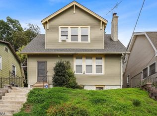 13 Feiner Pl, Irvington, NJ 07111