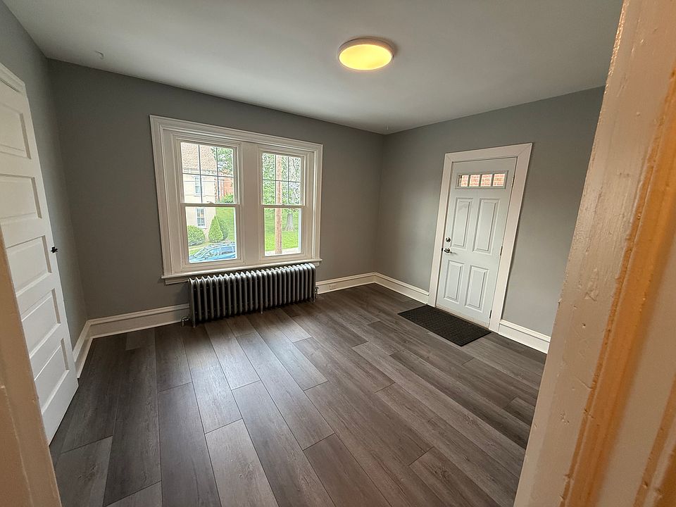 Front Room / Living Room