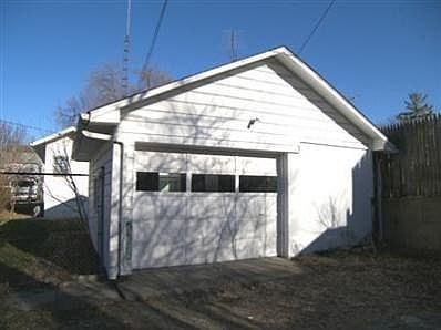 3rd image of 49 S Quentin Ave