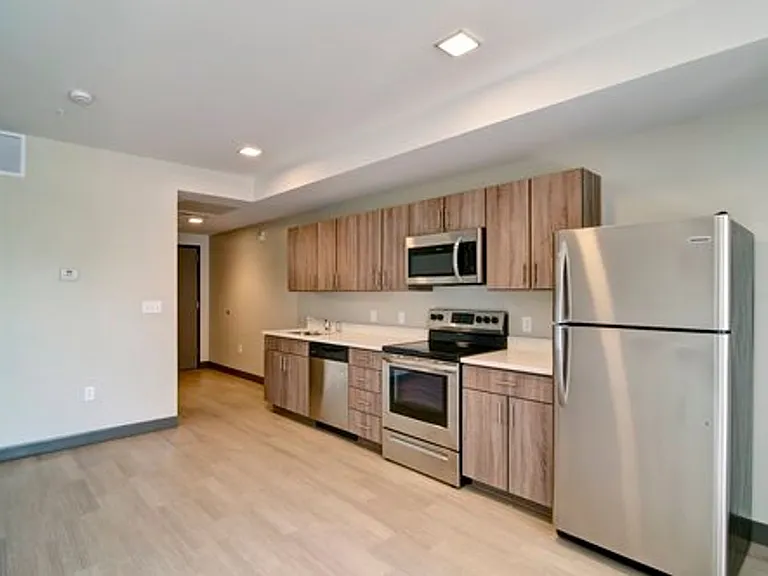 10 North — Photo 28