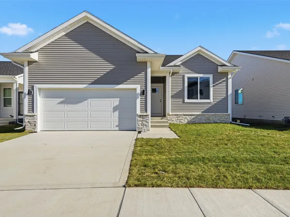 2235 Chan Dr, Adel, IA 50003