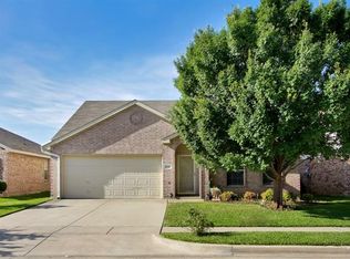8340 Bowspirit Ln, Hurst, TX 76053