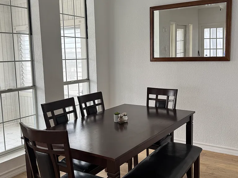 105 E 11th St #3 — Photo 5