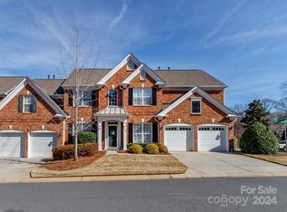 5139 Amherst Trail Dr, Charlotte, NC 28226