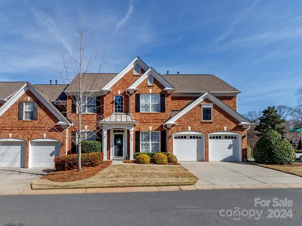 5139 Amherst Trail Dr, Charlotte, NC 28226