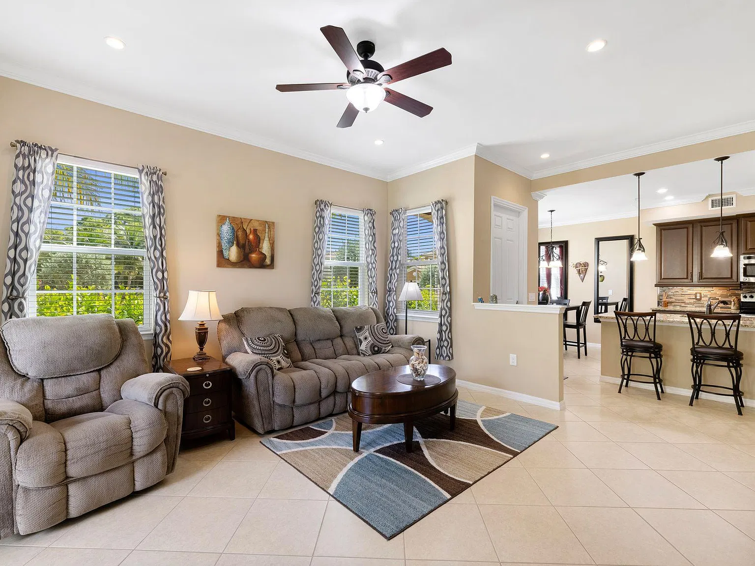2 bed, 1247 sqft, $2,400 — Photo 3