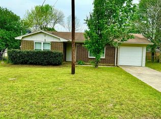 94 N Shirley Ln, Willis, TX 77378